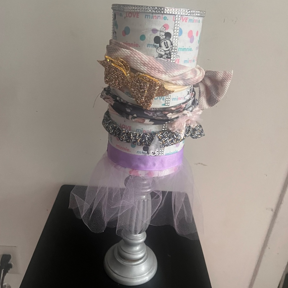 Baby headband stand